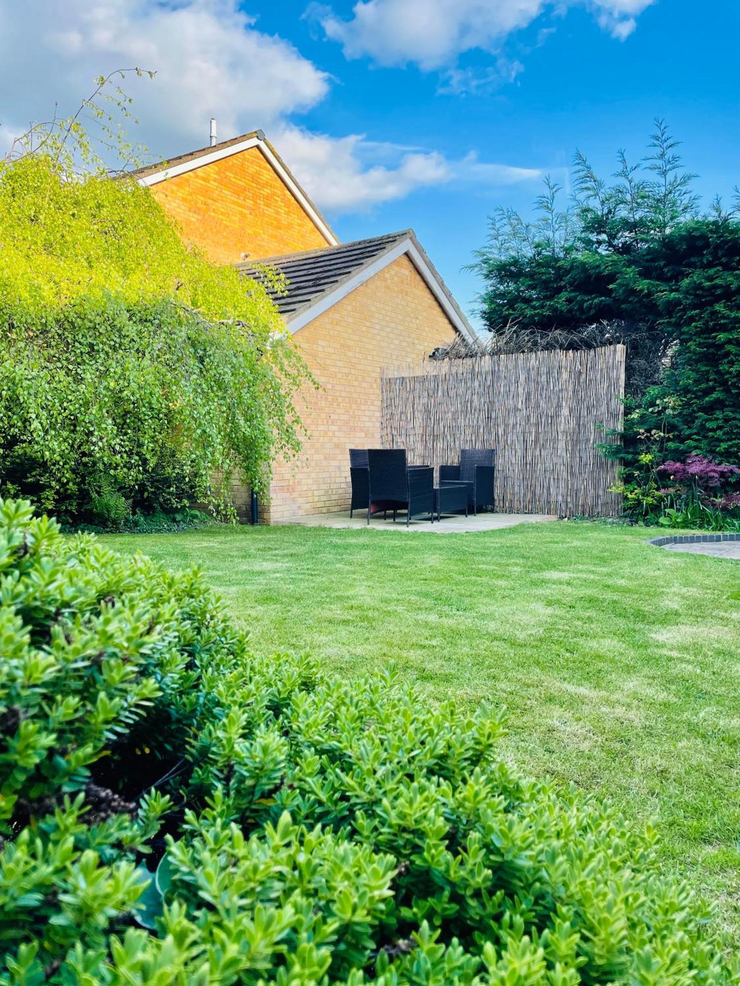 Home In Solihull - Near Nec, Bhx & Solihull Town Centre Birmingham Bagian luar foto